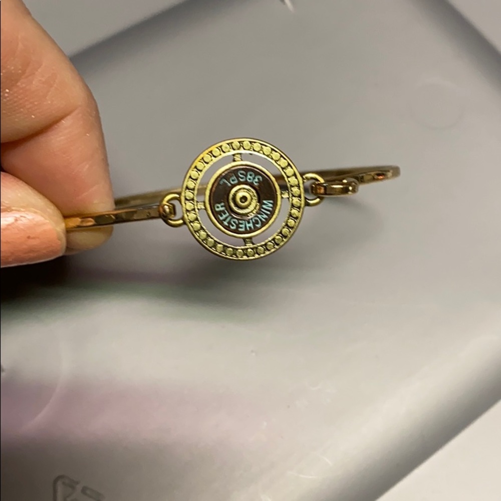 Bracelet